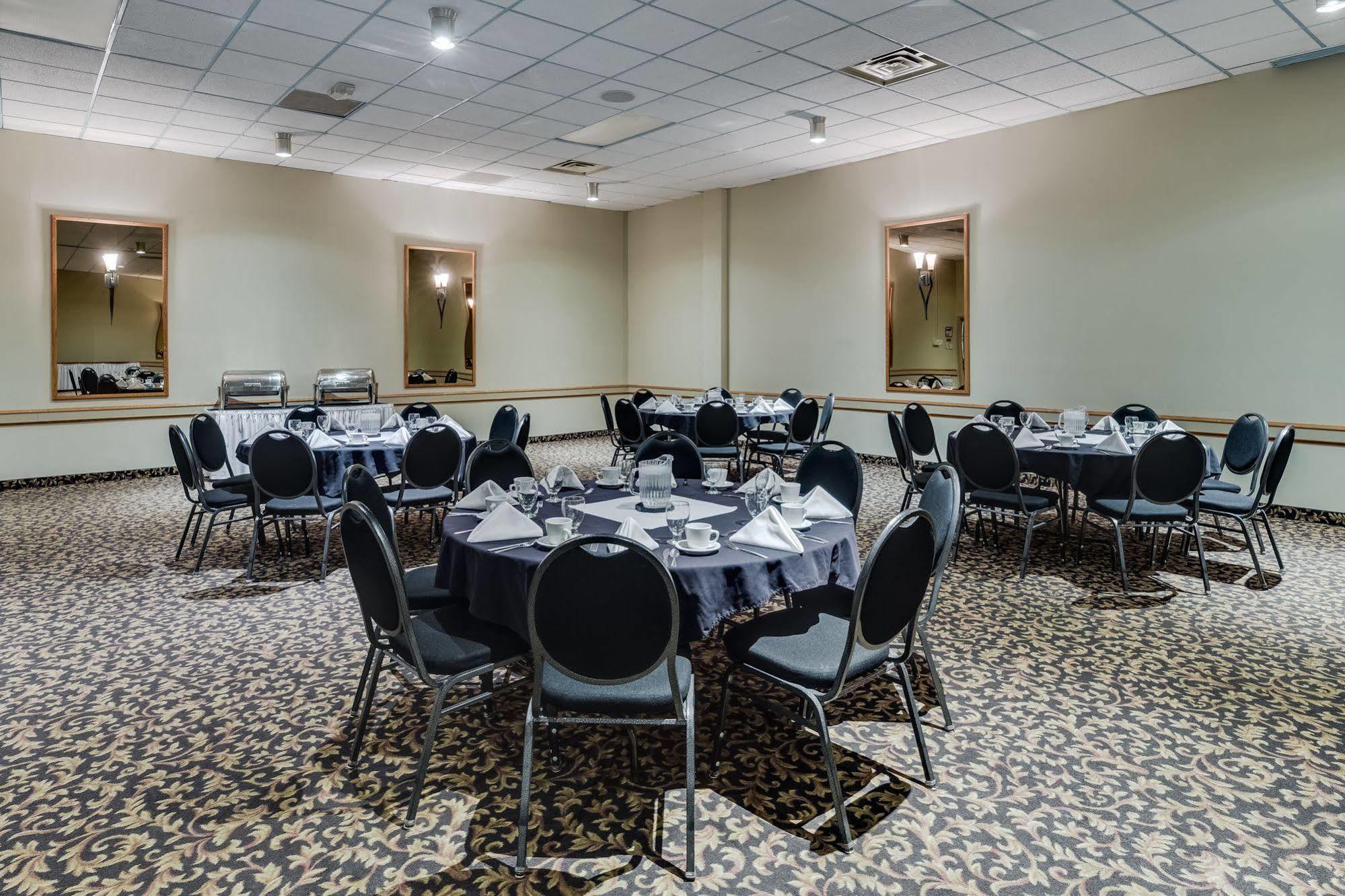 Heritage Inn Hotel & Convention Centre - Moose Jaw Eksteriør bilde